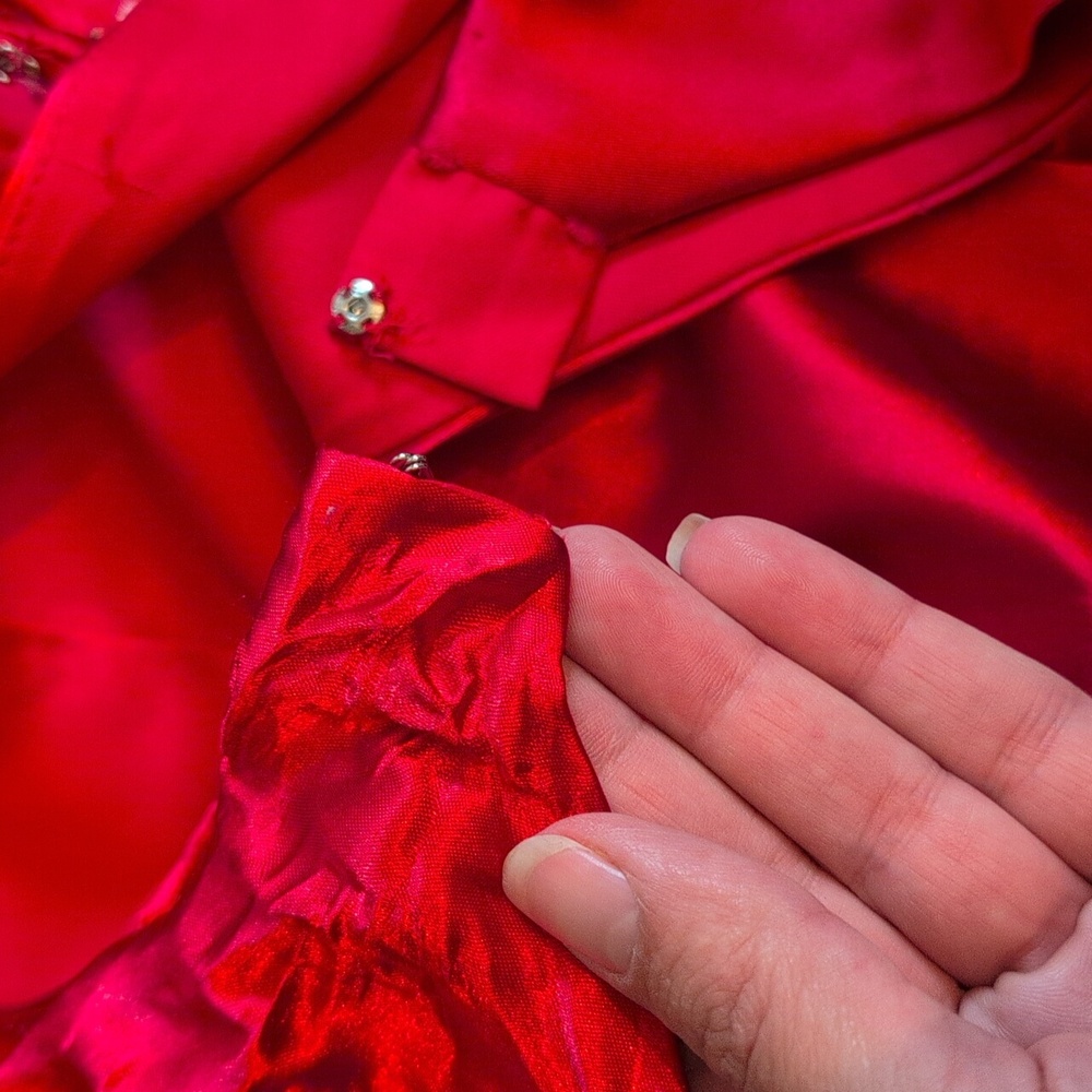 Red satin like dress - Picture 7 of 7